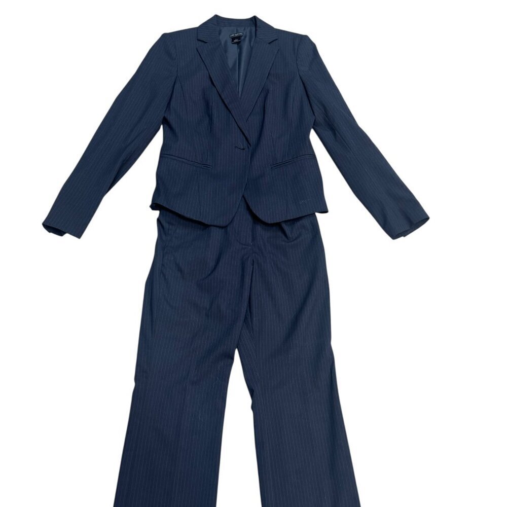 Ann Taylor Petite Signature Navy Pinstripe Pant Suit – Size 4P / 0P EUC